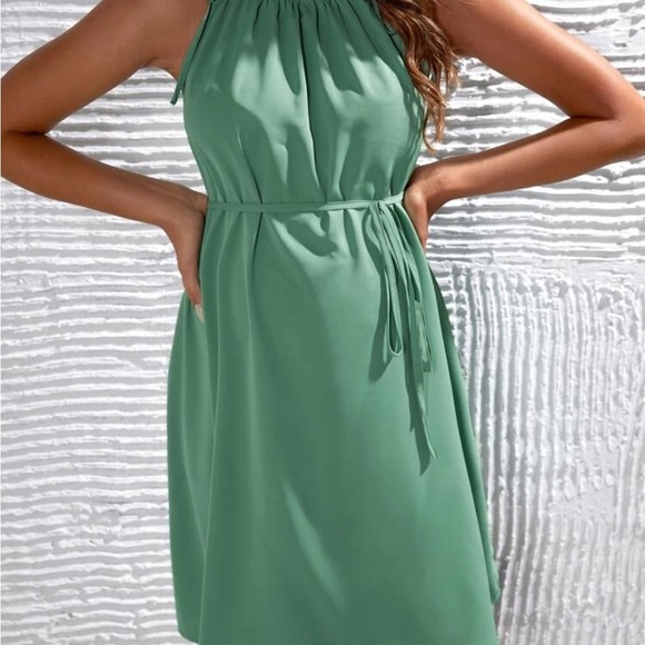 Maternity Summer Vacation Dress - Picture 2 of 5